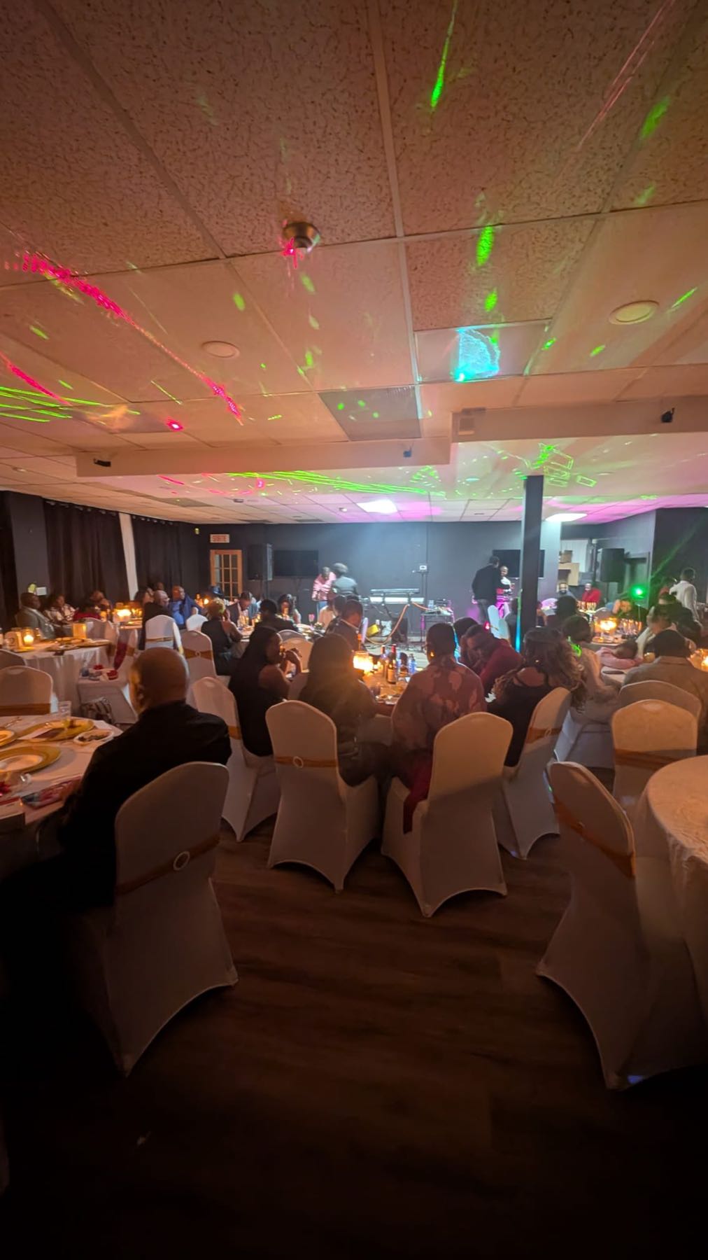 Tablées en soirée, Espace Excelsior